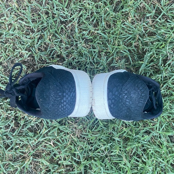 Nike Air Jordan Black Python Lace-up Sneakers Size 7 - Picture 6 of 9